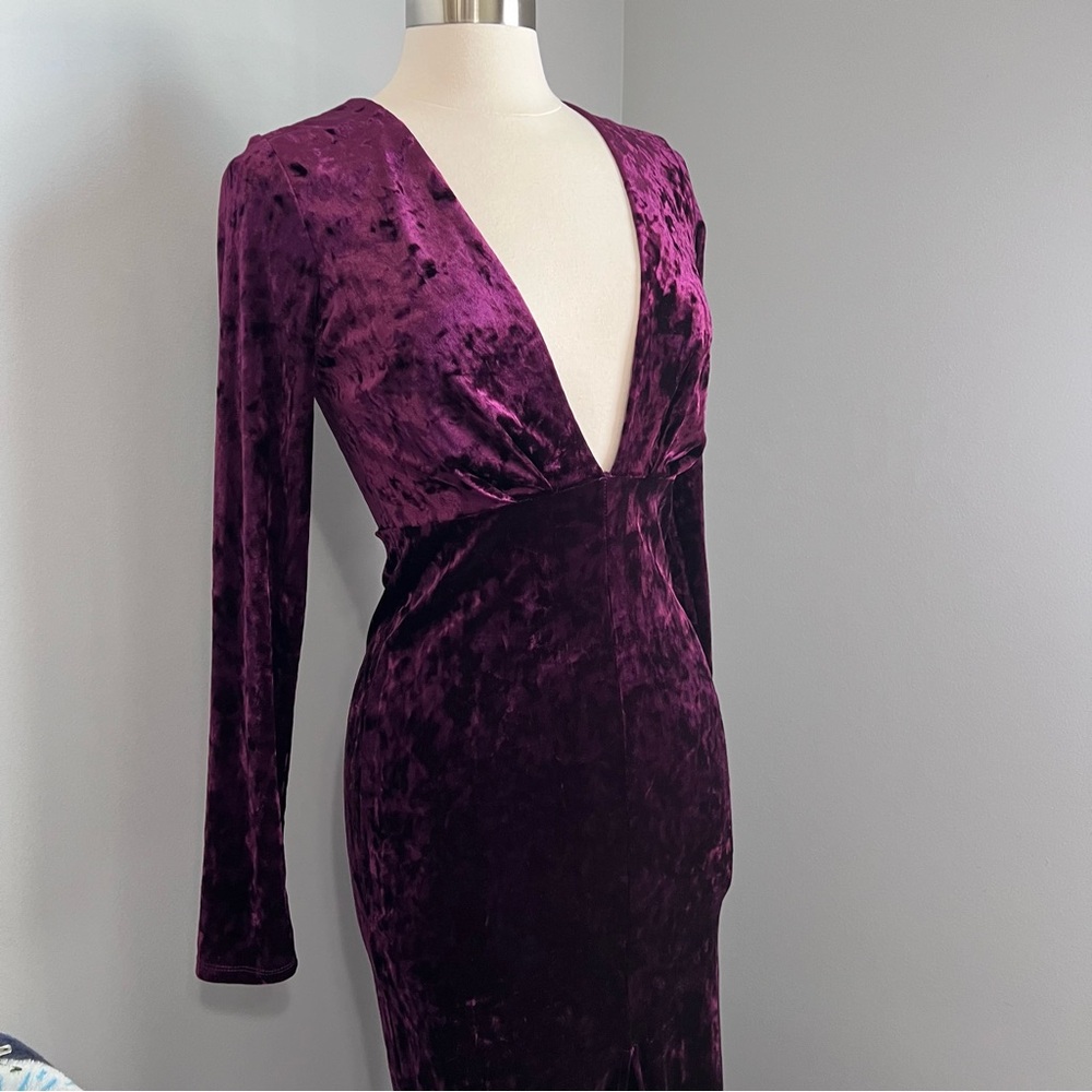 Forever 21 M Violet Crushed Velvet Fitted Maxi Long Sleeve V Neck Dress - Picture 8 of 17